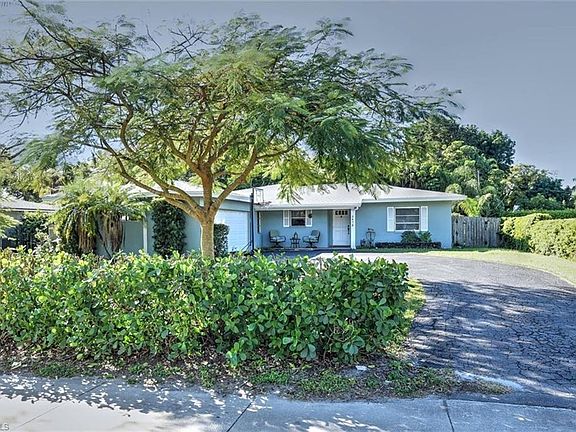 2nd image of 3472 McGregor Blvd