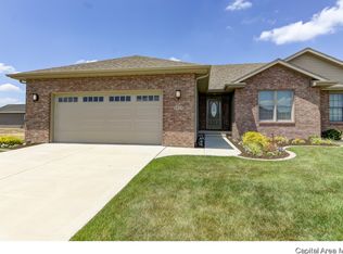 1523 Pine Creek Dr, Springfield, IL 62711