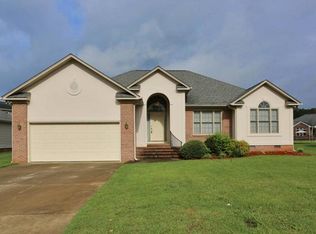 419 Cobblestone Ct, Burlington, NC 27215