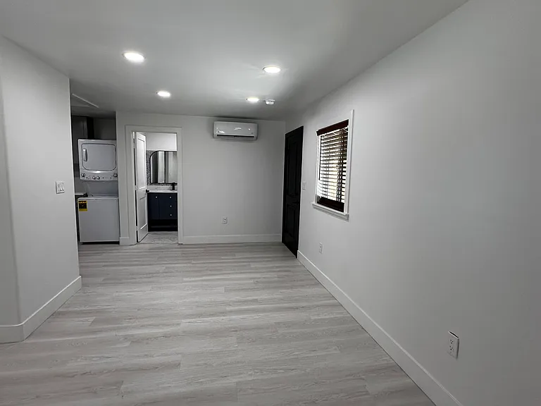 3033 Northrop Ave — Photo 9