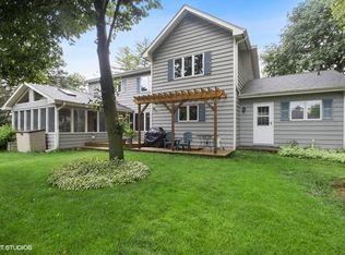 441 Spruce Ln, Crystal Lake, IL 60014