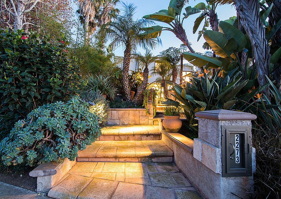 2nd image of 2273 El Amigo Rd