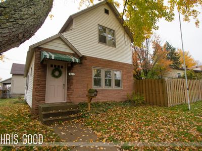 861 Leonard St NE, Grand Rapids, MI, 49503