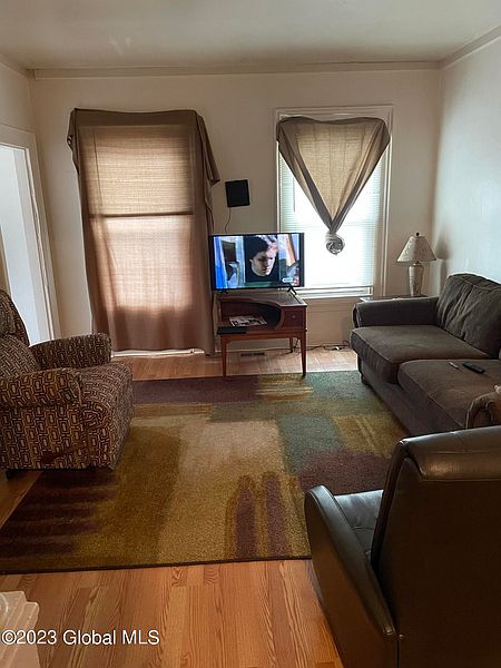 4th image of 327 9th Street