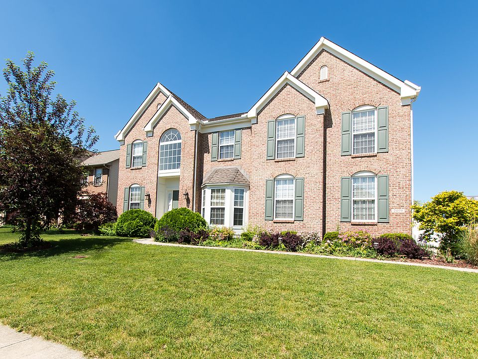 1st image of 2409 Edge Water Dr