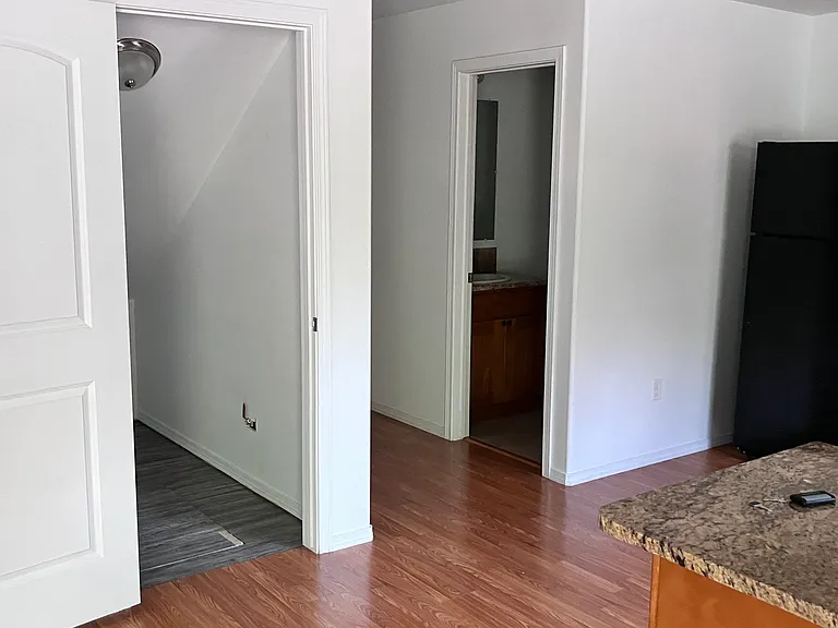 1331 S Monroe St #B — Photo 8
