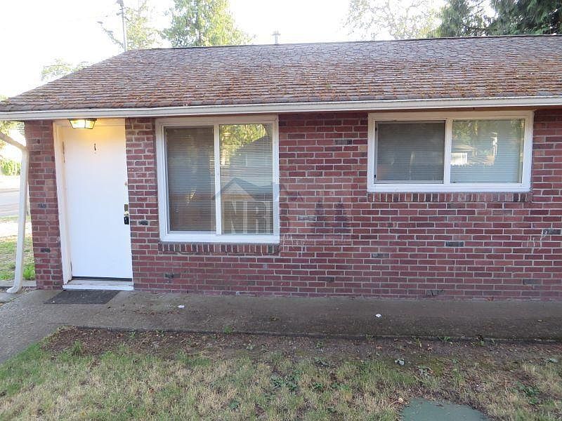 1st image of 14420 Grant Ave SW APT 1