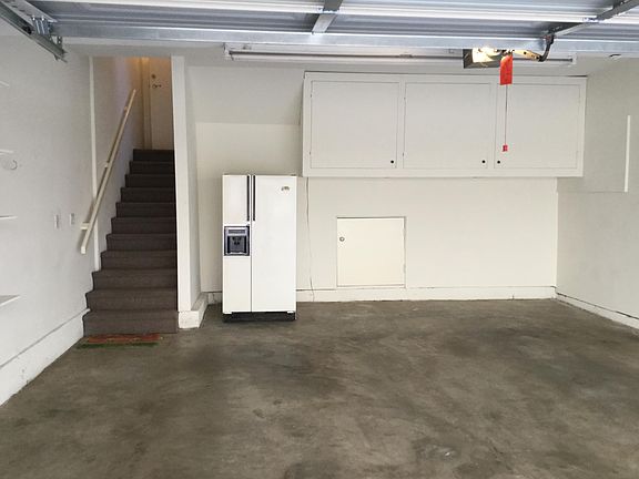 Attached 2 car garage