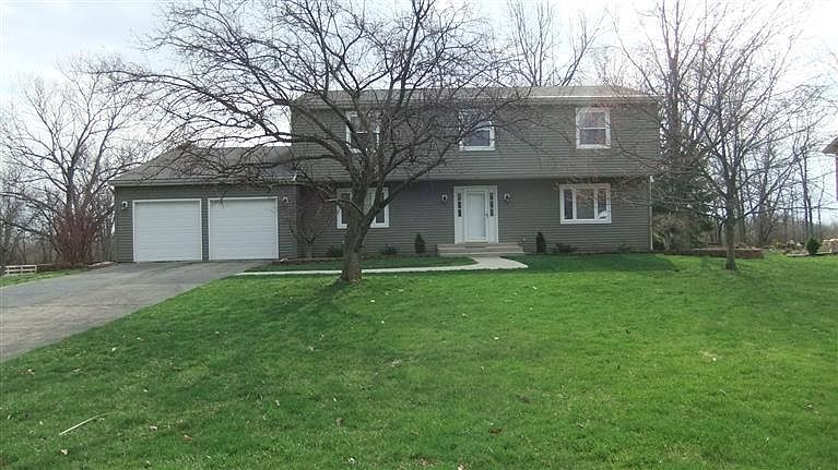 1st image of 113 Country Club Dr