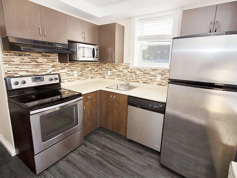 315 Marion St #7 — Photo 3