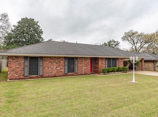 105 Caesar Dr, Lafayette, LA 70508