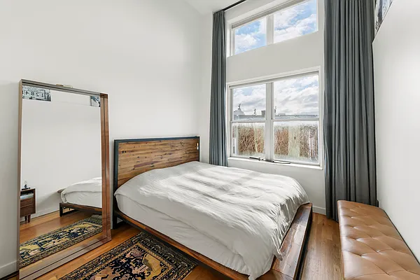 Sold by Nest Seekers International | media 4
