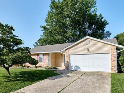 19 Constellation Hl, Saint Peters, MO, 63376