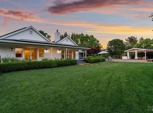 15119 Grove Street, Healdsburg, CA 95448