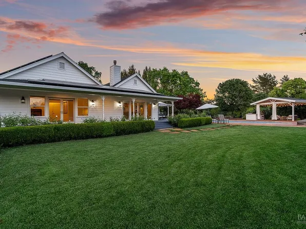 15119 Grove Street, Healdsburg, CA 95448