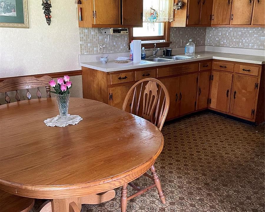 2nd image of 509 3rd St
