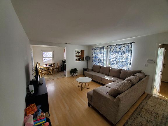 3rd image of 1520 Ross St #1