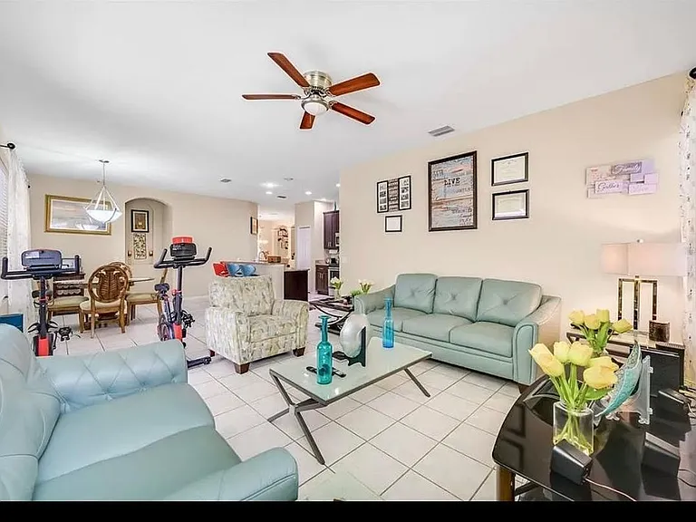 19151 Dove Creek Dr — Photo 23