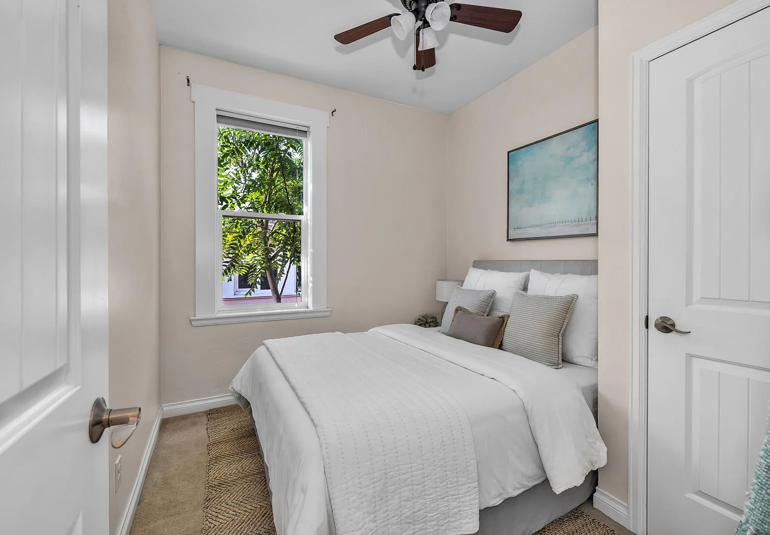 2 bed, 826 sqft, $2,250 — Photo 2