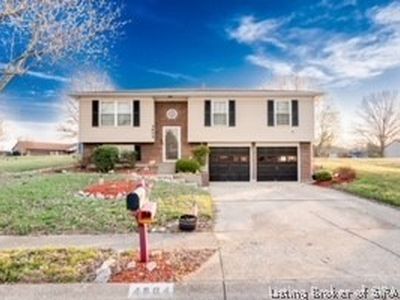 4604 Meadows Drive, Jeffersonville, IN, 47130