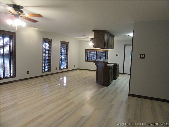 2nd image of 81 N Buck St