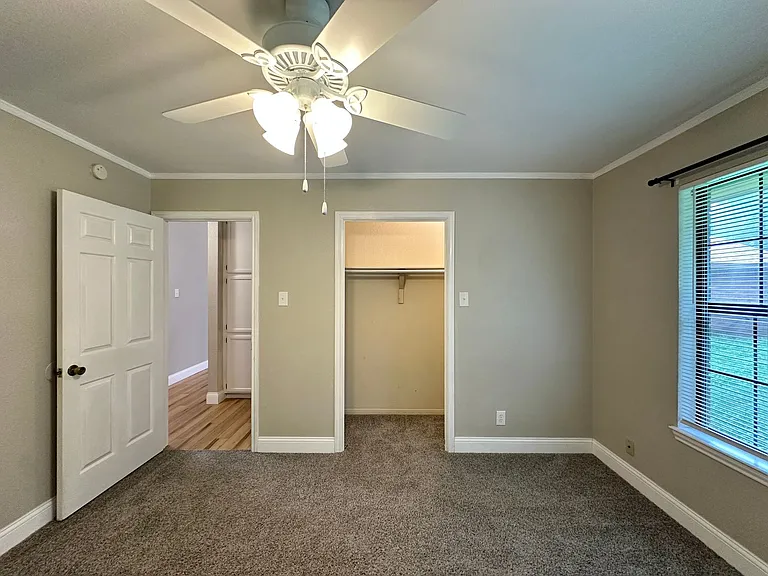 1818 Diana Ln — Photo 30
