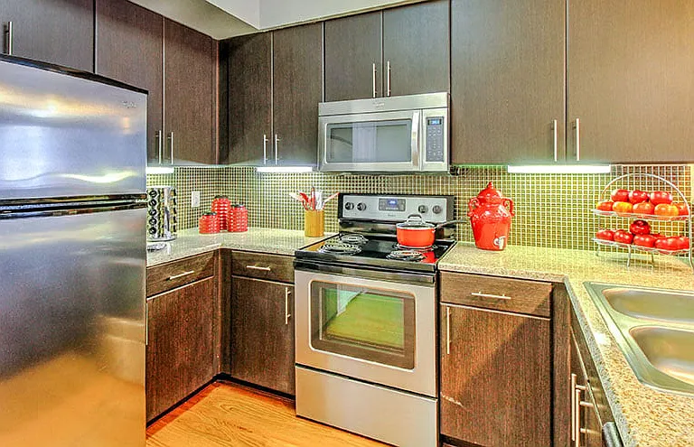 Connection at Buffalo Pointe Apartments — Photo 6