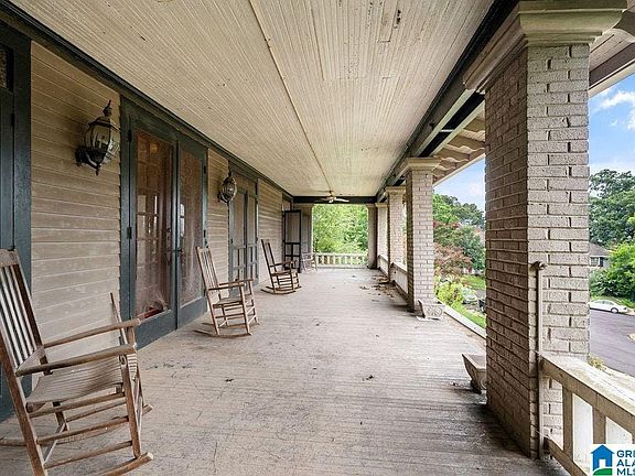 3rd image of 4119 Crescent Rd