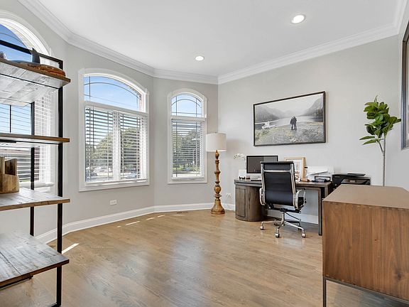 4th image of 11241 S Central Park Ave