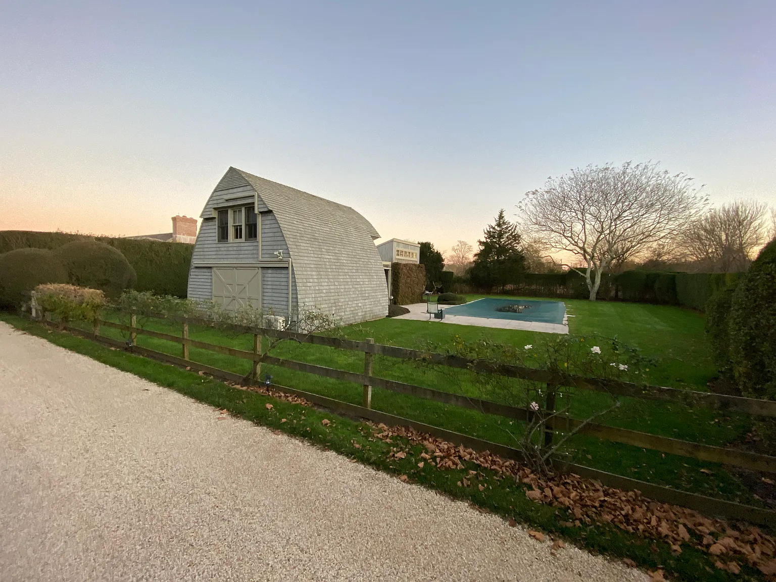 Sagaponack Modern Barn Guesthouse — Photo 4