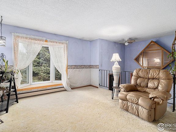 2nd image of 2140 Bowen St