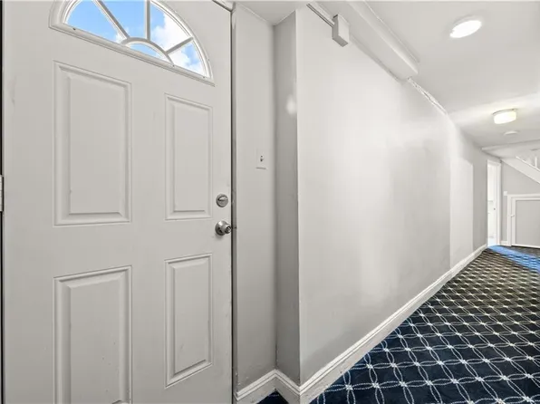 2724 East 27th Street image 22 of 34