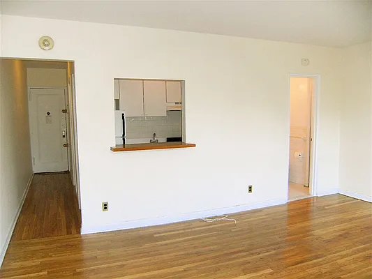 Rented by City Connections Realty | media 11