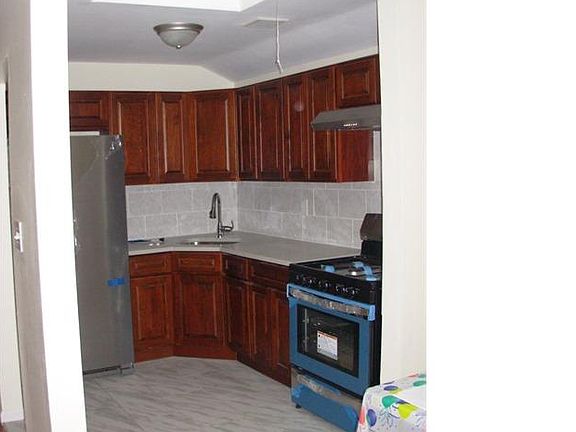 3rd image of 615 Beach 66th St #1