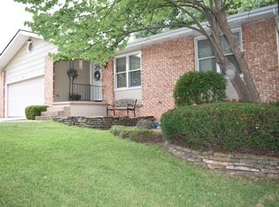 2627 W Katella Ln, Springfield, MO 65807