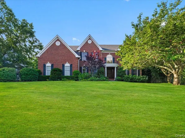 32 Rolling Ridge Road, White Plains, NY 10605