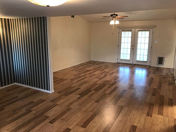 4th image of 2606 Mariposa Ln