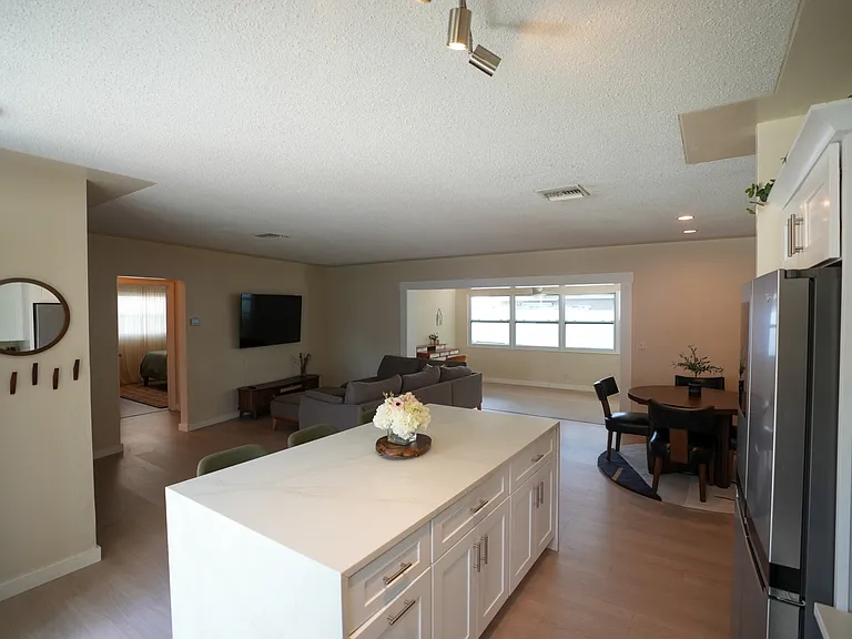 1507 Rosemont Dr — Photo 9