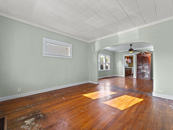 4th image of 7138 Jefferson Ave