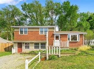 514 Hankey Farms Dr, Oakdale, PA 15071