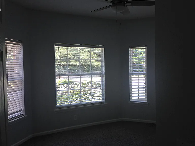 2911 Spring Heather Pl — Photo 10