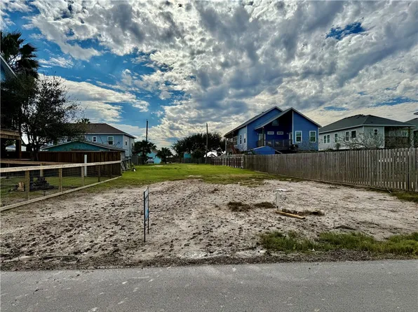 113 Las Palmas Dr, Corpus Christi, TX 78418