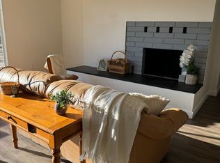 18543 Symeron Rd, Apple Valley, CA 92307