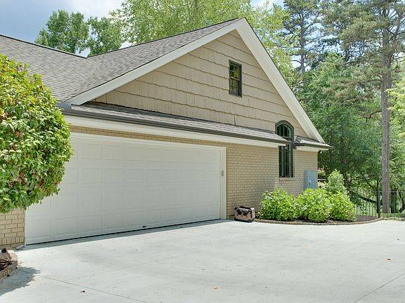3rd image of 113 Lowood Ln