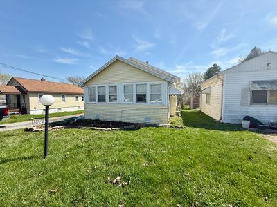 1074 E Kurtz Ave, Flint, MI, 48505