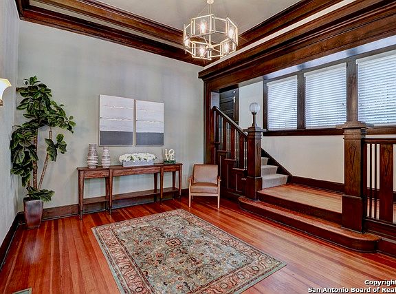 4th image of 506 E Park Ave