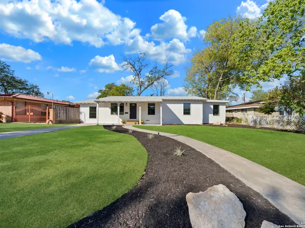 2731 W MISTLETOE AVE, San Antonio, TX 78228