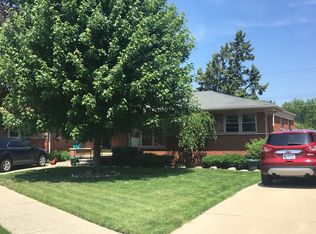17915 Summer Ln N, Fraser, MI 48026
