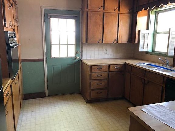 5th image of 1011 N Boston Pl