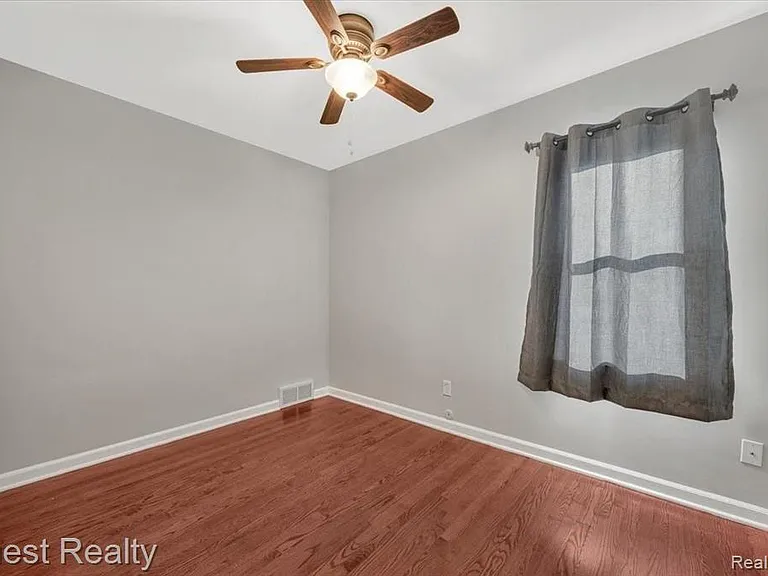 3846 Prairie Ave — Photo 14